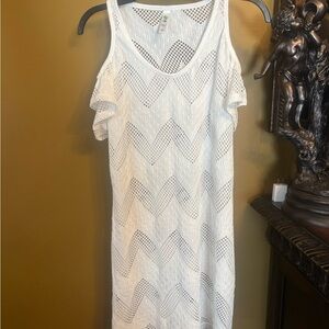 Bebe White Sheath Resort Dress with Scoop Neck